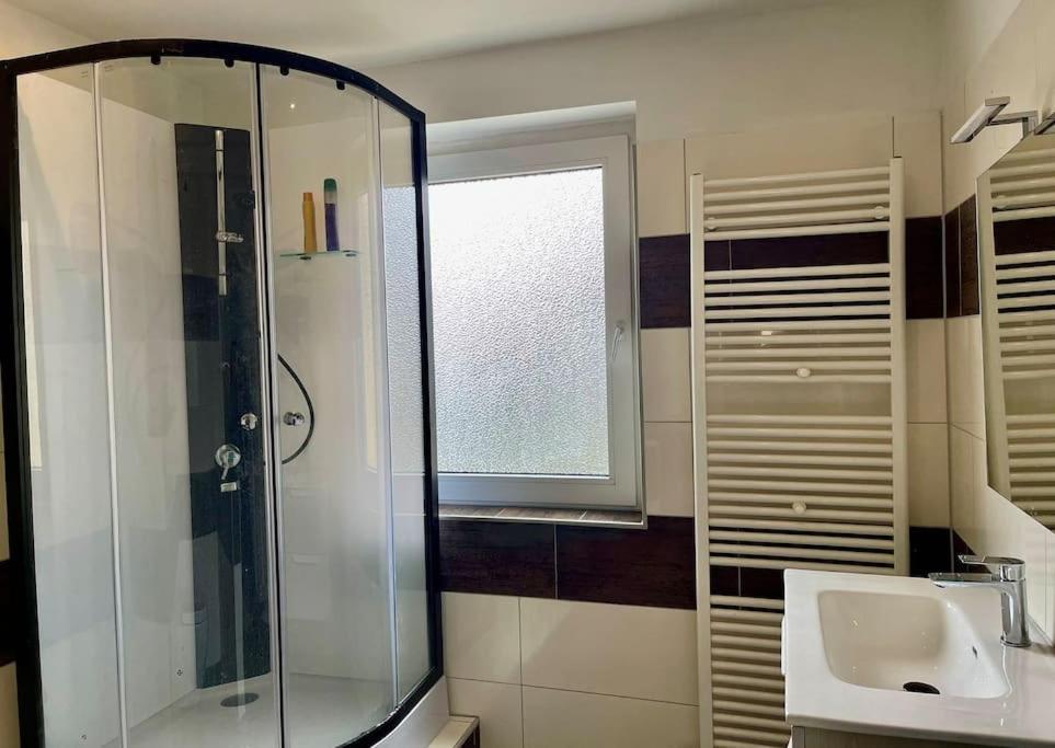 Duesseldorf Messe And Airport, 2-Bedroom Apartment With Kitchen And Garden Дуйсбург Екстериор снимка